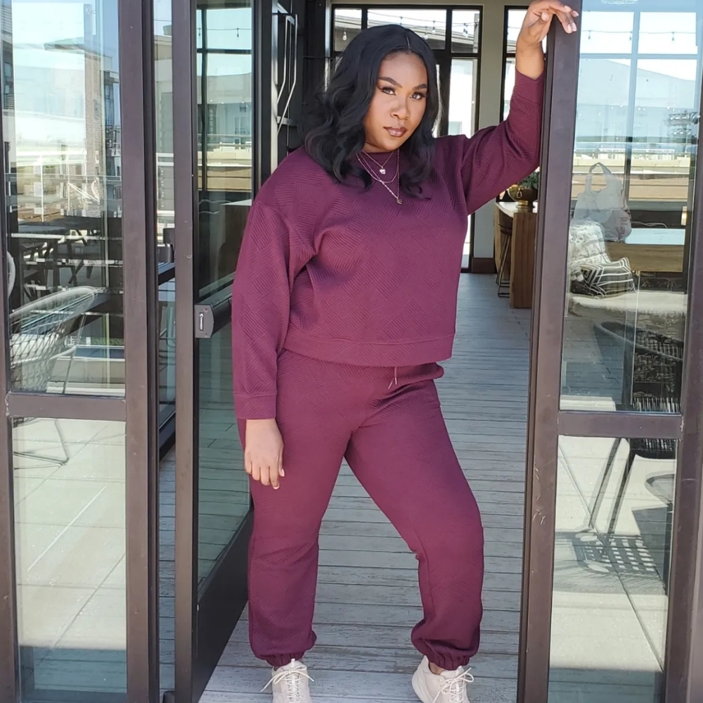 Plus Size Textured Jogger